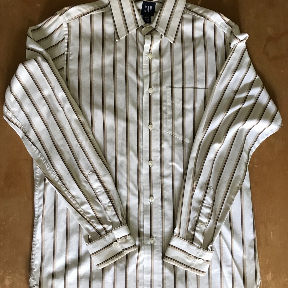 Gap classic fit button down